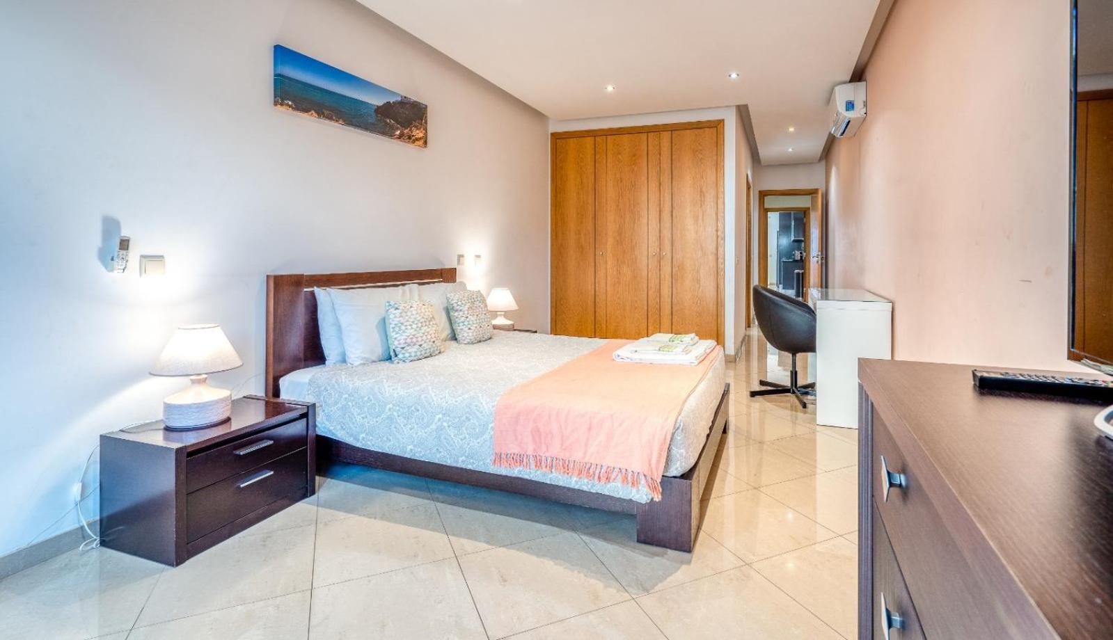 Full Private 300Sqm Villa Jacuzzi Heated Pool Ideal & Quiet Location Albufeira Dış mekan fotoğraf