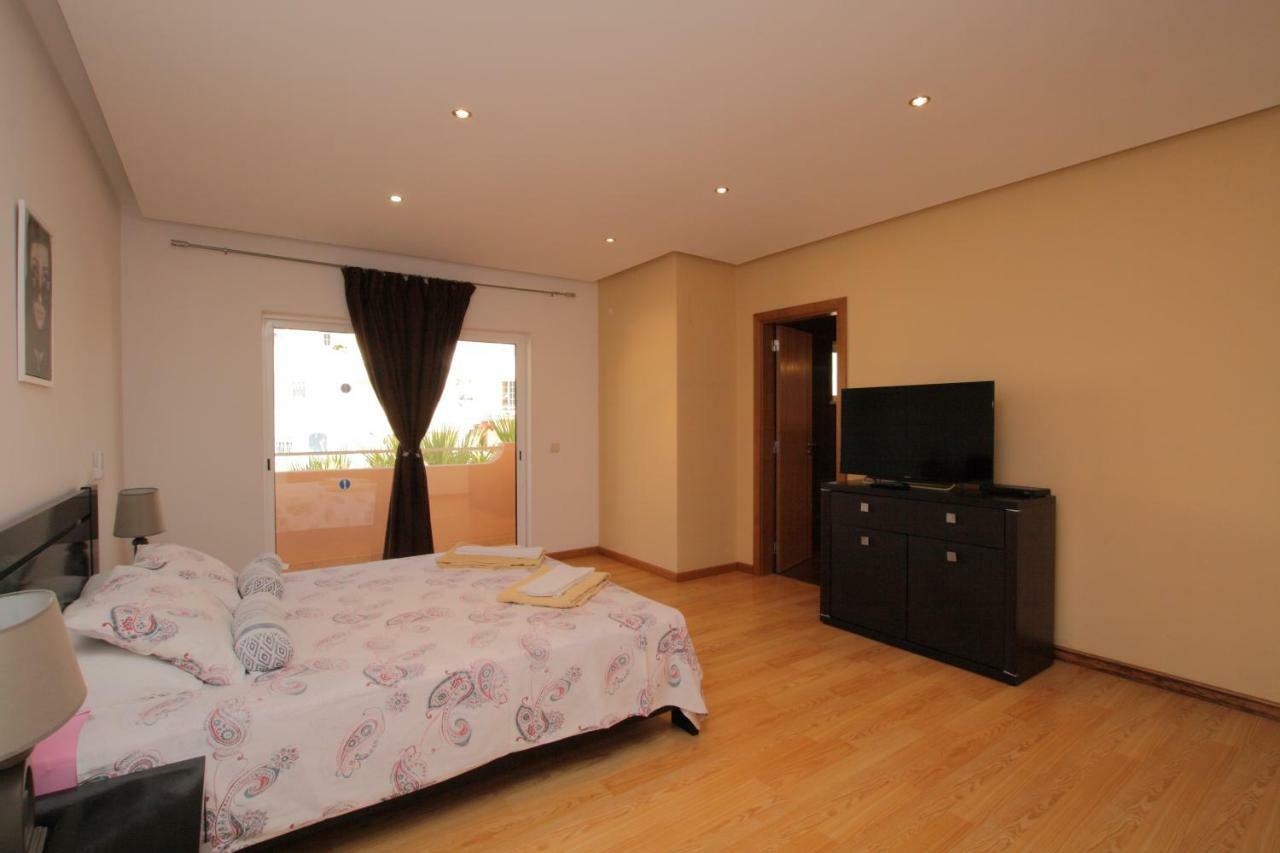 Full Private 300Sqm Villa Jacuzzi Heated Pool Ideal & Quiet Location Albufeira Dış mekan fotoğraf